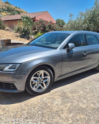 AUDI A4 5ª serie - 2016