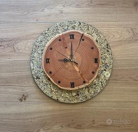 Orologio da parete in legno massello e fieno
