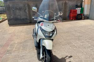 Beverly 250
