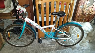 bicicletta per ragazze