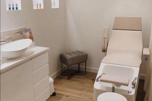Spazio estetica\unghia\massaggi e affini
