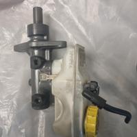 pompa freni vaschetta olio freni Volkswagen Polo