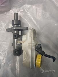 pompa freni vaschetta olio freni Volkswagen Polo