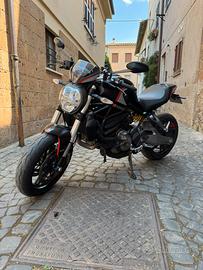 Monster 821 stealth
