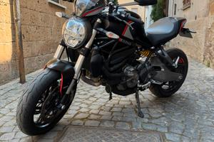 Monster 821 stealth