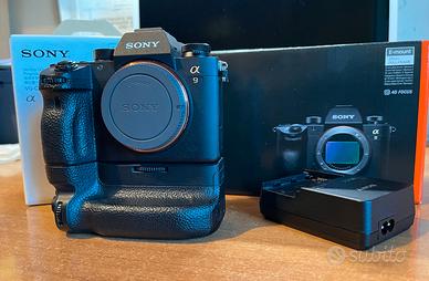 Fotocamera Sony alfa 9 + grip per 2 batterie