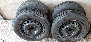 4 Cerchi da 14 pollici con gomme 