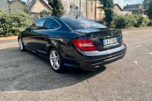 Mercedes C220 CDI Coupe Blue Efficiency