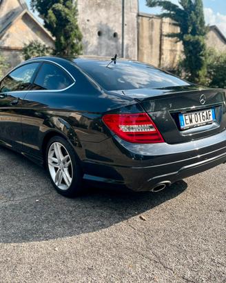 Mercedes C220 CDI Coupe Blue Efficiency