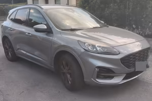 FORD KUGA 4 x 4