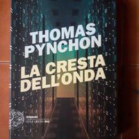 Thomas Pynchon La cresta dell'onda romanzo Einaudi