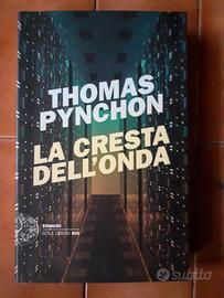 Thomas Pynchon La cresta dell'onda romanzo Einaudi