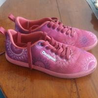  Sneakers firmate Desigual numero 37