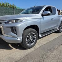 MITSUBISHI L200 2.3 D Club Cab 4x4 Super Select