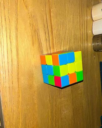 Cubo di rubik assembato versione + fluida e veloce