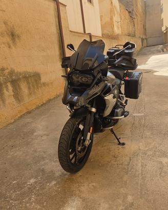 BMW 1250 GS TRIPLE BLACK