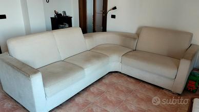divano angolare artigianale sfoderabile 
