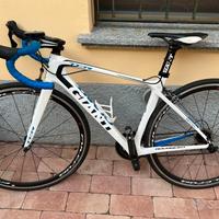 Bici corsa Giant Advanced carbonio