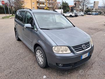 Volkswagen Touran 2.0 TDI 7 posti Automatica 