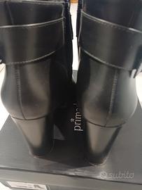 stivaletto nero pelle