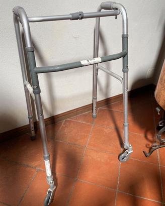 Deambulatore per anziani/disabili