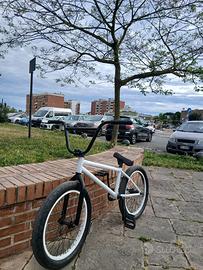 bicicletta bmx