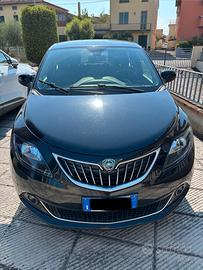 Lancia ypsilon hybrid 2023