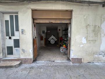 MONOLOCALE A PALERMO