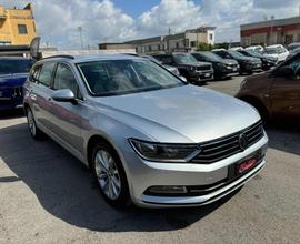 VOLKSWAGEN Passat Variant 2.0 TDI DSG Executive