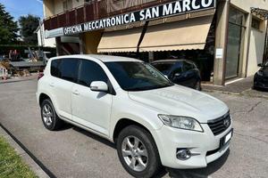 TOYOTA - RAV4 - Crossover 2.2 D-4D 150CV DPF Excl