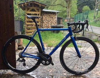 Bici da corsa zullo inqubo