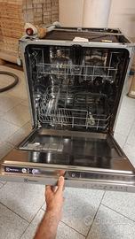 Lavastoviglie Electrolux modello ESL5205LO