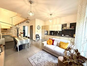 VILLA A SCHIERA A VOLLA