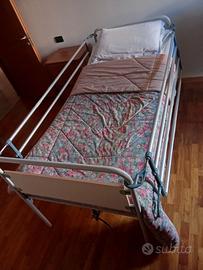 Letto ospedaliero per disabili