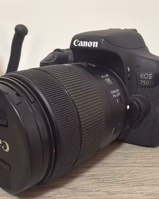 Canon 750D più  obbiettivi e accessori