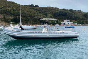 Gommone 7,50 mercruiser. 235 cv + carrello
