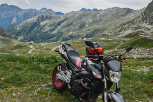 Suzuki Gsr 600 yoshimura