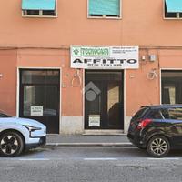 NEGOZIO A CASSINO