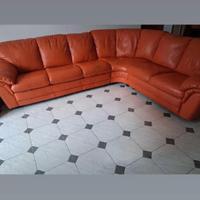 Divano ad angolo arancione