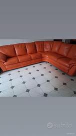 Divano ad angolo arancione