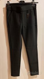 Pantaloni donna stretch con ciondolo