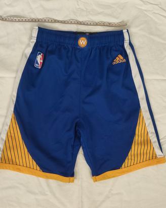 pantaloncini corti Adidas vintage.