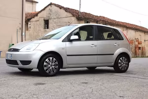 FORD FIESTA 1.2ie TECNO-GREY 5P ESTETICA COME DA F