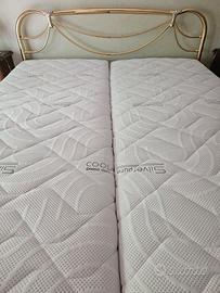 Letto matrimoniale in ottone vintage -no materassi