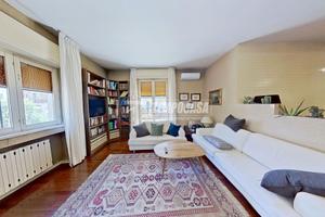 SEMI INDIPENDENTE CON BOX+ P.AUTO