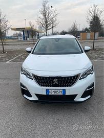PEUGEOT 3008 -  1.5 bluehdi Business