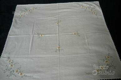 TOVAGLIA Ricamata a Mano-85x80-NUOVA da CORREDO