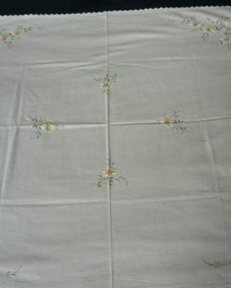 TOVAGLIA Ricamata a Mano-85x80-NUOVA da CORREDO