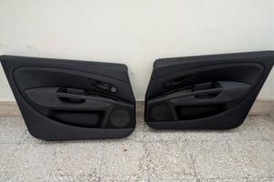 Tasche Casse Hertz e Stereo JVC  Grande Punto