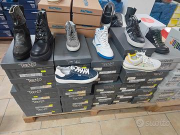 stock scarpe bambino di Marca 